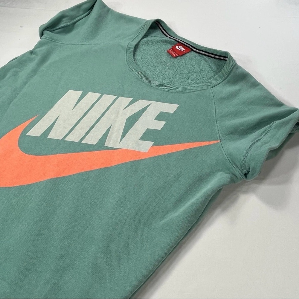 Nike Women’s Sweatshirt L Vintage Aqua Teal Pullover Retro Athleisure